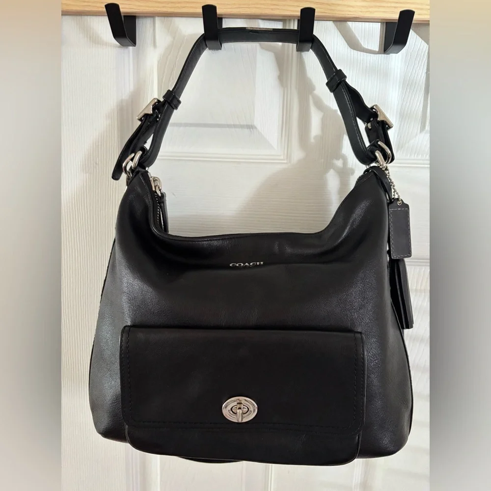 Coach B1393-22381 Legacy Courtenay Hobo Black Glove Tanned Leather Shoulder EUC - Picture 2 of 15
